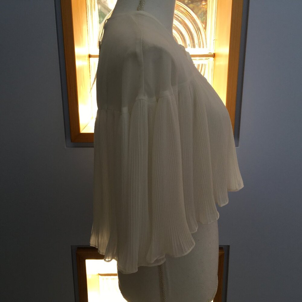 White Pleated Capelet by Erin Featherson NWT - Picture 4 of 10
